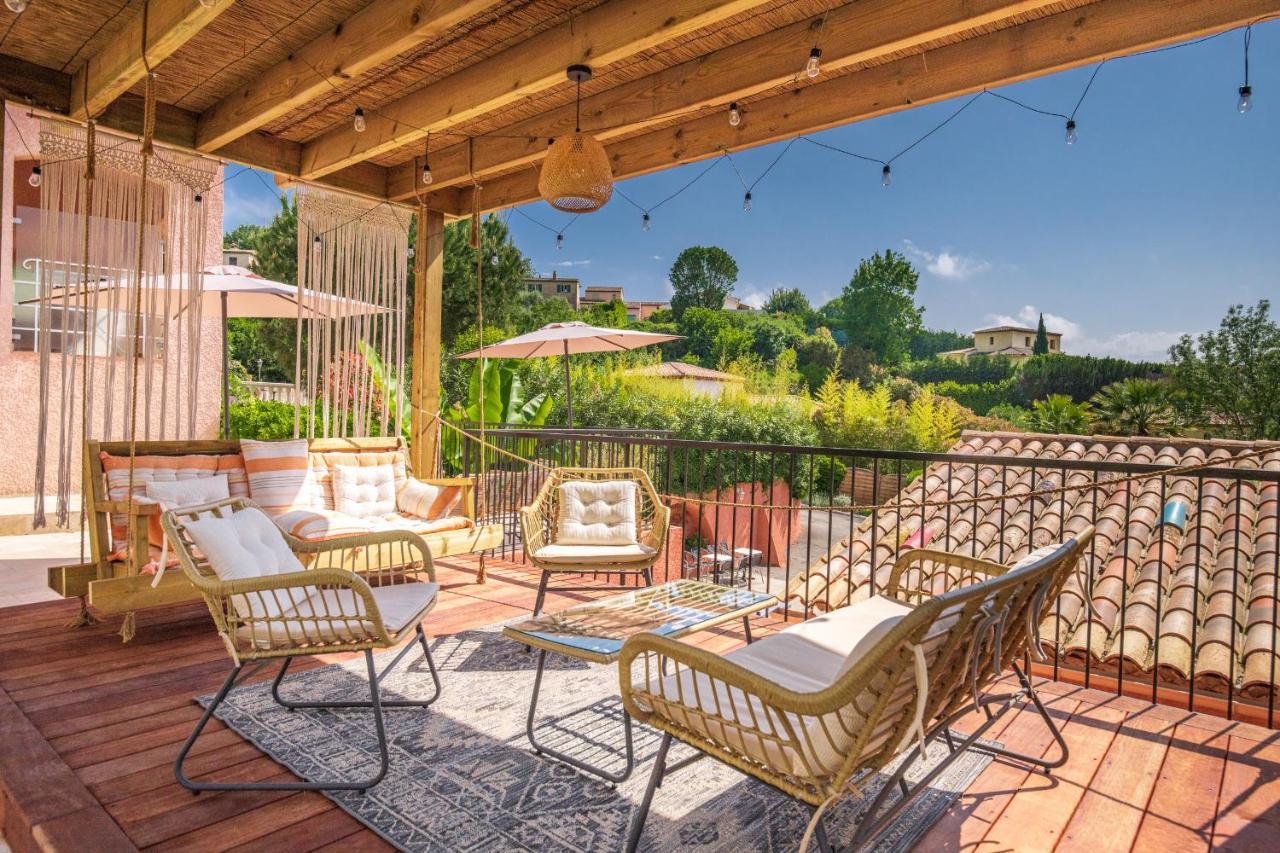 Отель Les Bastides Saint Paul Экстерьер фото